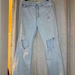 Distress Light Blue Jeans